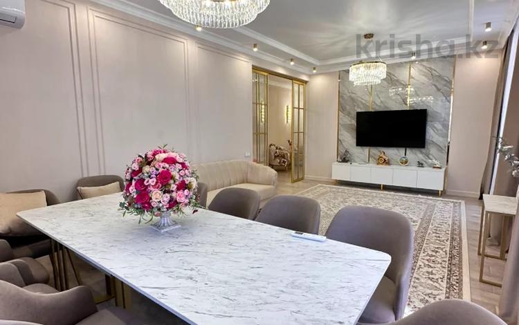 5-бөлмелі пәтер · 160 м² · 2/5 қабат, Степной 1 ш/а., Муканова, бағасы: 88 млн ₸ в Караганде, Казыбек би р-н — фото 18