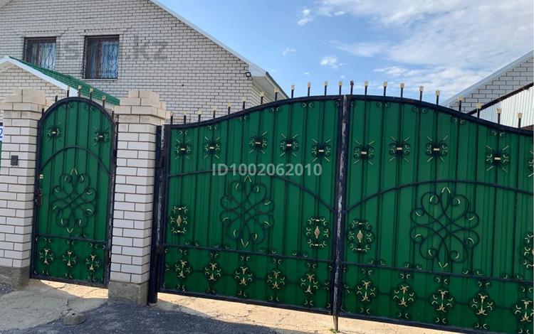 Отдельный дом · 5 комнат · 180 м² · 11 сот., мкр Жастар 2 за 40 млн 〒 в Актобе, жилой массив Жанаконыс — фото 2