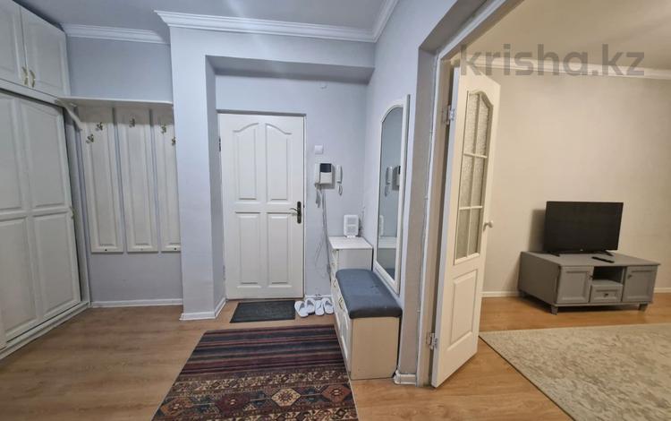 2-комнатная квартира · 75 м² · 8/9 этаж, Шевченко 102 — Шевченко сейфулина за 3 000 〒 в Алматы, Алмалинский р-н — фото 2