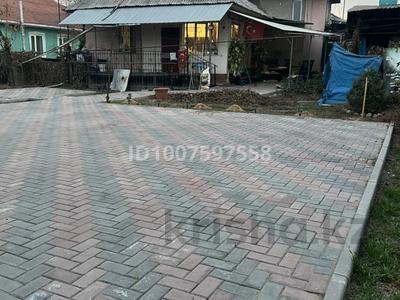 Отдельный дом · 6 комнат · 200 м² · 9 сот., мкр Кемел (Первомайское), Беляева 6 — Постышева беляева за 85 млн ₸ в Алматы, Жетысуский р-н