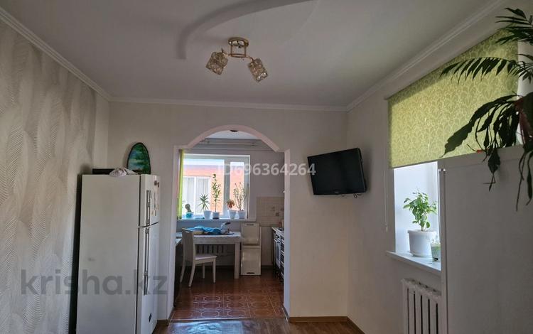 Отдельный дом · 4 комнаты · 200 м² · 10 сот., Айман-Шолпан 12 — Зерде кошесинин киылысы за 60 млн ₸ в Актобе, жилой массив Заречный-3 — фото 2