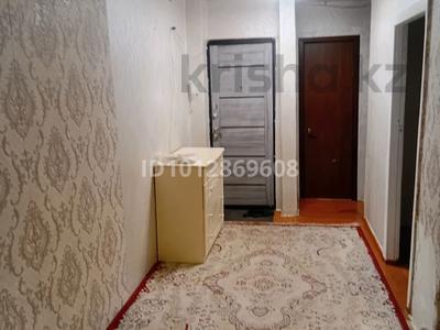 4-бөлмелі пәтер · 65 м² · 5/5 қабат, Б-Мира 13, бағасы: 10 млн ₸ в Топаре