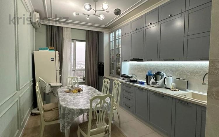 4-комнатная квартира · 120 м² · 8/12 этаж, Розыбакиева за 139 млн ₸ в Алматы, Бостандыкский р-н — фото 12
