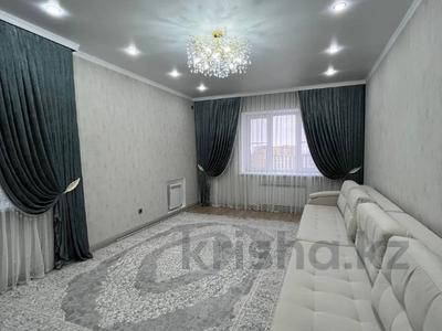 3-комнатная квартира · 104 м² · 9/10 этаж, проспект Алии Молдагуловой за 48.5 млн 〒 в Актобе