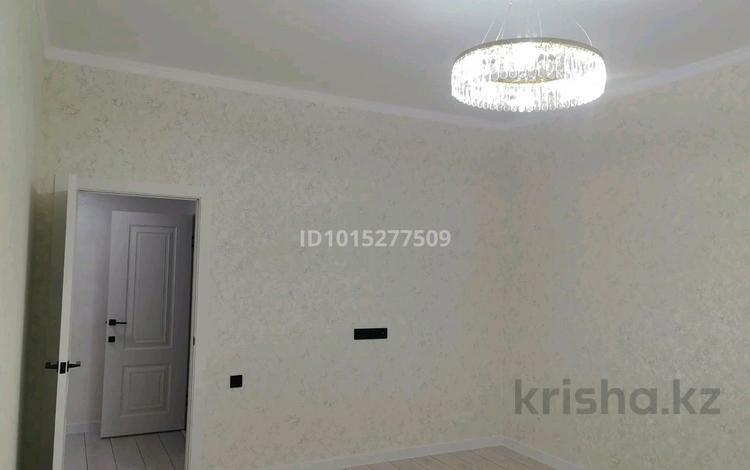 1-бөлмелі пәтер · 50 м² · 4/5 қабат, Алтын орда ш/а. 12К, бағасы: 170 000 ₸ в Актобе, мкр. Алтын орда — фото 2