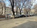 Свободное назначение, офисы, магазины и бутики, общепит, салоны красоты, фитнес и спорт, медцентры и аптеки, образование, развлечения, конференц-залы, кабинеты и рабочие места, студии · 75 м² за 1.3 млн ₸ в Алматы, Алмалинский р-н — фото 12