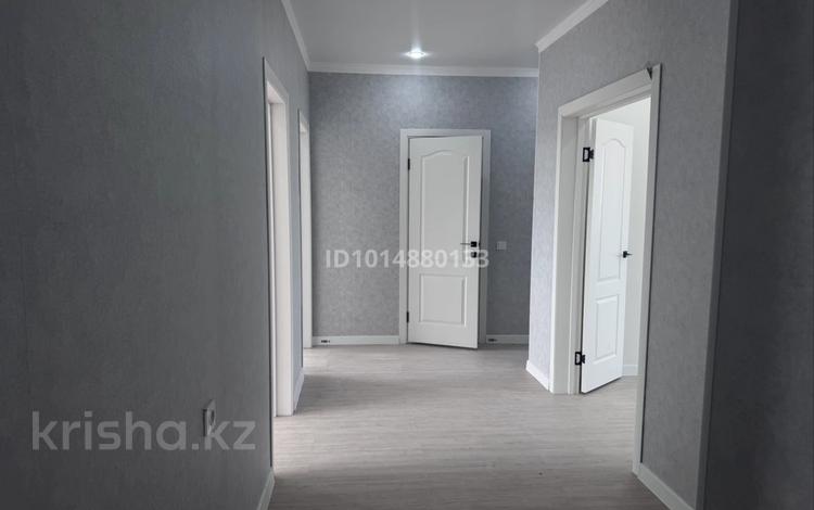 3-бөлмелі пәтер · 96 м² · 2/5 қабат, Нурпейсова 40/2 — Центральный рынок, бағасы: 38 млн ₸ в Уральске, мкр Школьник — фото 2
