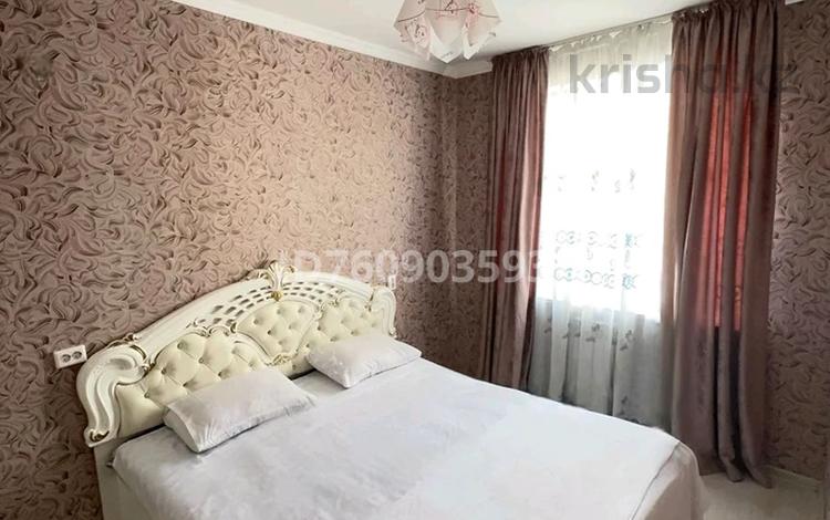 3-комнатная квартира · 95 м² · 4/7 этаж, 9 17 — Нородный банк. окушылар сарайы стадион достык уй ,туран мол,новый акимат кангрес хол за 15 000 〒 в Туркестане — фото 24