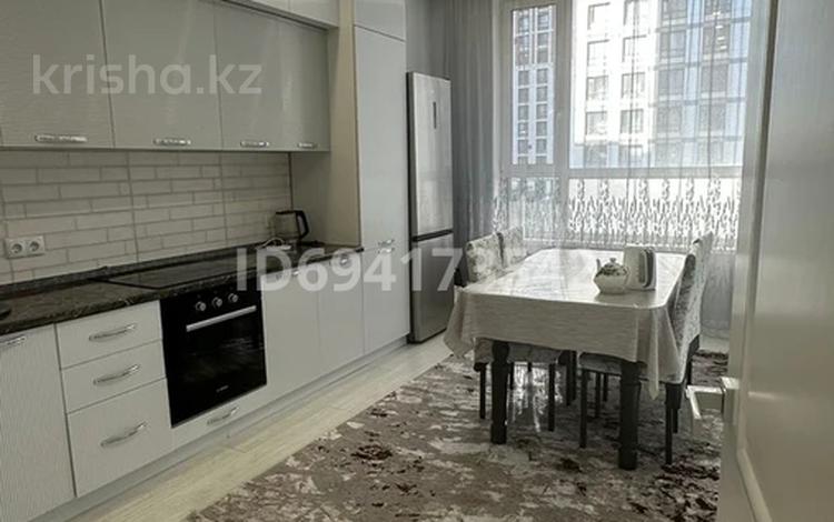 2-комнатная квартира, 67 м², 3 этаж помесячно, E-10 3