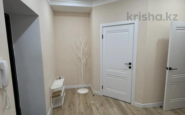 2-бөлмелі пәтер · 68 м² · 9/10 қабат, мкр Нурсая, Т. Жумагалиева 10, бағасы: 280 000 〒 в Атырау — фото 2