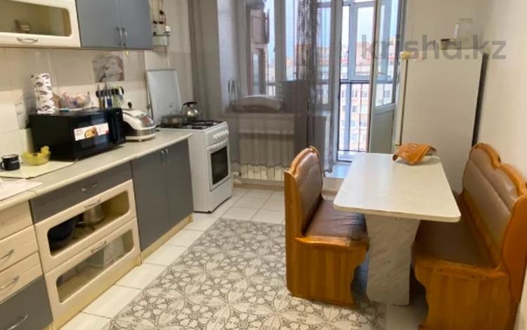 2-комнатная квартира · 58.1 м² · 9/9 этаж, мкр 11, Шаекенова за 18.7 млн ₸ в Актобе — фото 2
