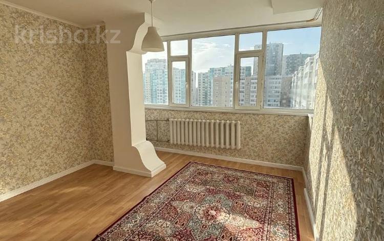 3-комнатная квартира, 73 м², 11/13 этаж, Кошкарбаева за 25.5 млн 〒 в Астане, Алматы р-н — фото 2