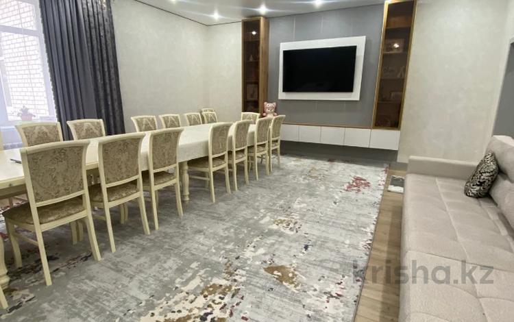 3-бөлмелі пәтер · 125 м² · 2/5 қабат, мкр. Алтын орда, пр Санкибай батыра, бағасы: 48 млн ₸ в Актобе — фото 2