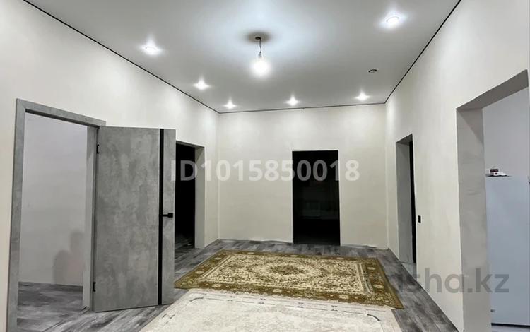 Отдельный дом · 4 комнаты · 130 м² · 10 сот., жилой массив Жанаконыс-2, Жанаконыс-2 196 — Магазин, остоновка, мектеп, садик за 30 млн ₸ в Актобе — фото 2