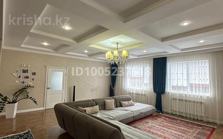 Отдельный дом · 6 комнат · 200 м², Достык 17 за 80 млн ₸ в Хромтау — фото 2