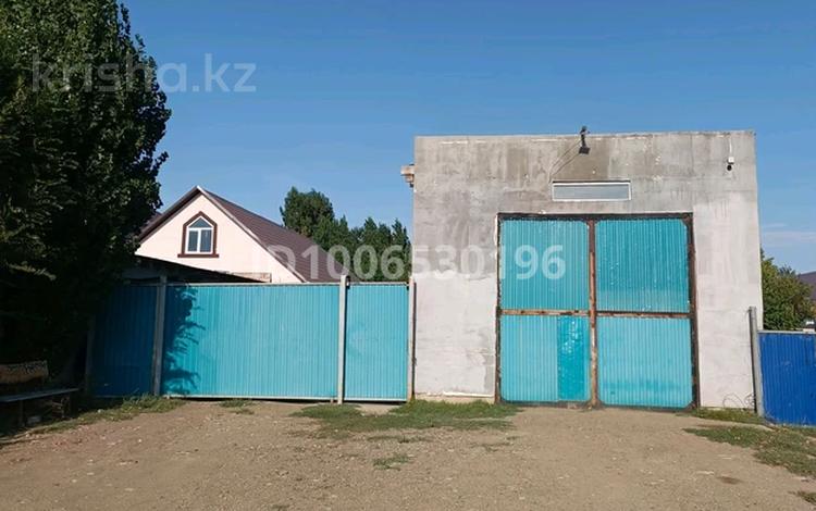 Жеке үй · 3 бөлме · 90 м² · 600 жүзд., Геофизик 1 53 — Заправка лидер, бағасы: 29 млн ₸ в Актобе, мкр Акжар — фото 2