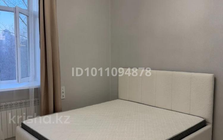 1-комнатная квартира · 30 м² · 3/4 этаж, проспект Нурсултана Назарбаева 3 за 180 000 〒 в Караганде, Казыбек би р-н — фото 2