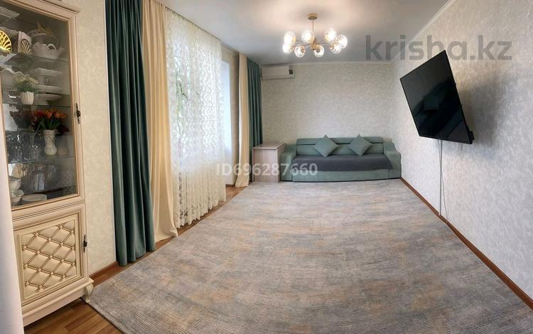 3-комнатная квартира · 80.4 м² · 9/10 этаж, мкр Кунаева 57 — 6-мкрн за 28 млн ₸ в Уральске — фото 33
