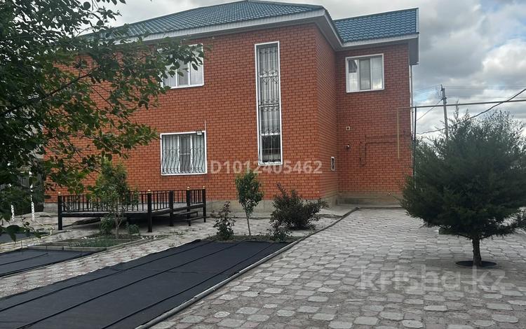Отдельный дом · 8 комнат · 240 м² · 10 сот., Квартал Б 26 за 63 млн ₸ в Актобе, жилой массив Жанаконыс — фото 2