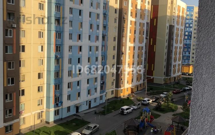 2-комнатная квартира, 60 м², 7/12 этаж, мкр Акбулак за 37 млн 〒 в Алматы, Алатауский р-н — фото 2