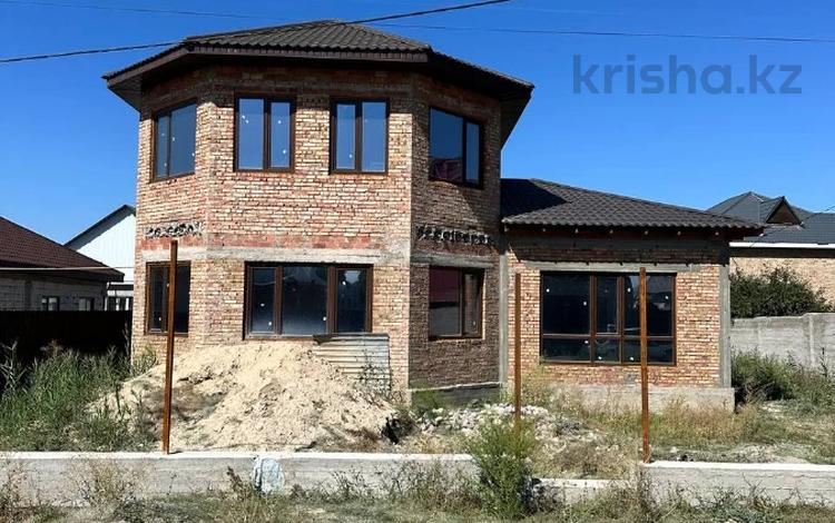 Жеке үй · 4 бөлме · 185 м² · 6 жүзд., Марсекова 46, бағасы: 40 млн ₸ в Коктал — фото 135