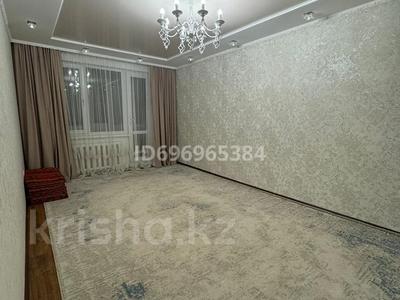 3-комнатная квартира · 65 м² · 4/5 этаж, ПроспектАбая 113 за 200 000 ₸ в Уральске