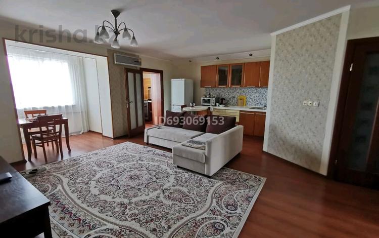 2-бөлмелі пәтер · 64 м² · 5/5 қабат, Центральный ш/а., Азаттык 5а — Нсос, эмбамунаигаз, университет, бағасы: 24 млн ₸ в Атырау, мкр Центральный — фото 2