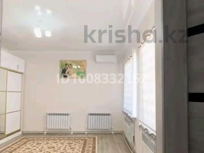 Часть дома · 4 комнаты · 100 м² · 10 сот., Тәңірімберді 54 — 34 мектеп қасында за 16 млн 〒 в Туркестане