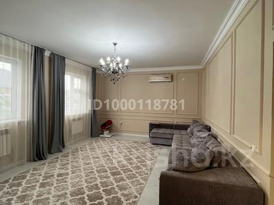 Отдельный дом · 3 комнаты · 120 м² · 9 сот., мкр Самал, Кожаберген жырау — 3 улица за 46.5 млн 〒 в Атырау