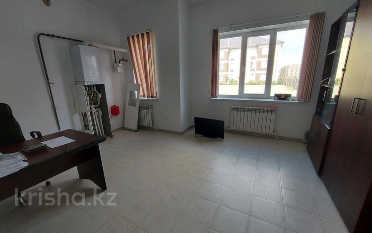 4-бөлмелі пәтер · 179.1 м² · 1/3 қабат, мкр. Алтын орда, Саздинское Лесничества 228А, бағасы: 45 млн ₸ в Актобе — фото 2