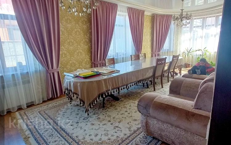 Отдельный дом • 6 комнат • 310 м² • 10 сот., Жастар за 63 млн 〒 в Талдыкоргане — фото 2