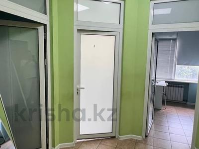 Еркін, кеңселер, дүкендер мен бутиктер, қоймалар, сұлулық салондары, медорталықтар мен дәріханалар, білім орталықтары, ойын-сауық · 40 м², бағасы: 40 млн ₸ в Алматы, Алмалинский р-н