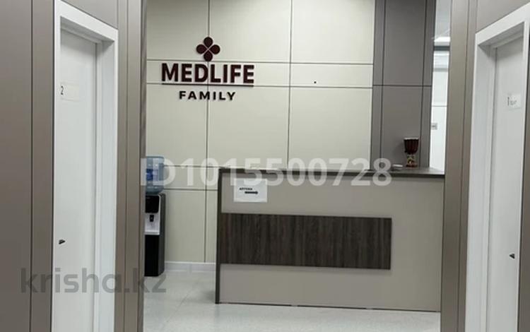 Медцентры и аптеки · 500 м² за 7 млн ₸ в Алматы, Медеуский р-н — фото 2