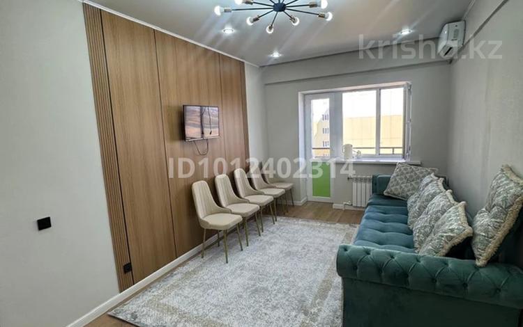 2-бөлмелі пәтер · 55 м² · 5/5 қабат, Просп. Алашахана 34К, бағасы: 23 млн ₸ в Жезказгане — фото 2