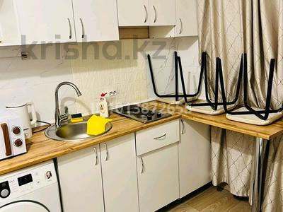 1-бөлмелі пәтер · 16 м² · 1/5 қабат, Шарипова 120, бағасы: 14 000 ₸ в Алматы, Алмалинский р-н