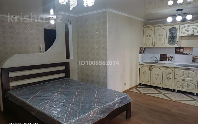 1-комнатная квартира · 35 м² · 3/9 этаж, Кабанбай батыра 42 — Центр рынок за 200 000 ₸ в Семее — фото 2