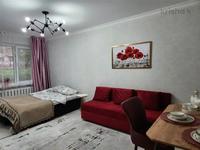 1-комнатная квартира, 35 м², 1/5 этаж, торайгырова — Саина за 23 млн 〒 в Алматы, Бостандыкский р-н