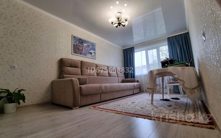 3-комнатная квартира · 64 м² · 2/5 этаж, Майкудук, Восток 1 13 за 20 млн ₸ в Караганде, Алихана Бокейханова р-н — фото 3