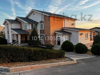 Отдельный дом · 10 комнат · 900 м², мкр "Самал 2" 13 за 1.8 млн ₸ в Актау, мкр "Самал 2"