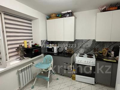 2-комнатная квартира · 58 м² · 1/5 этаж, Алашахан 34п — Самсунг за 180 000 ₸ в Жезказгане