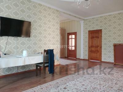 Отдельный дом · 5 комнат · 220 м² · 8 сот., мкр Улагат Мейрамтобе 59 — Жибек жолы за 53 млн ₸ в Шымкенте, Енбекшинский р-н