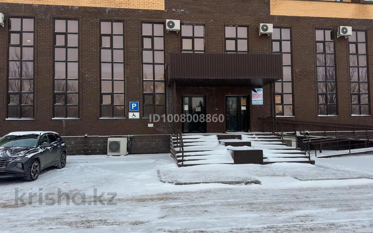 Свободное назначение, офисы, магазины и бутики, общепит, салоны красоты, фитнес и спорт, медцентры и аптеки, развлечения, конференц-залы, кабинеты и рабочие места, студии · 600 м² за 2 млн 〒 в Караганде, Казыбек би р-н — фото 2