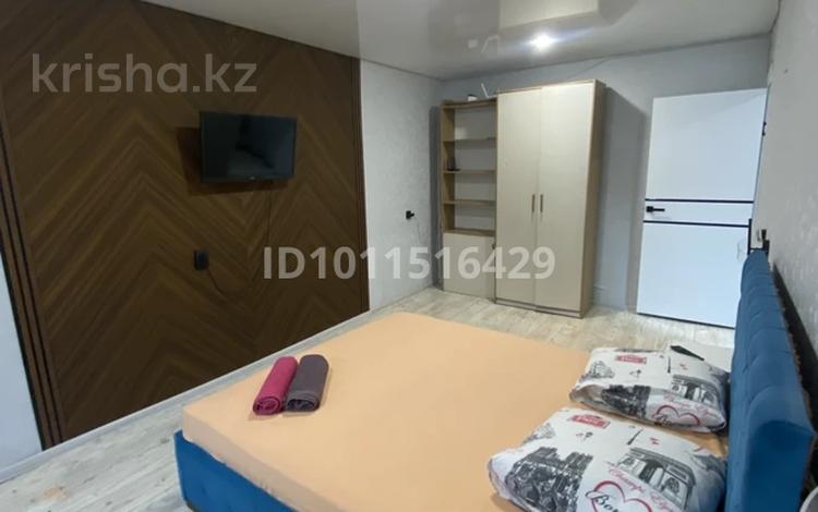 1-комнатная квартира · 32 м² · 1/5 этаж, Космическая 14/2 за 11 000 ₸ в Усть-Каменогорске — фото 11