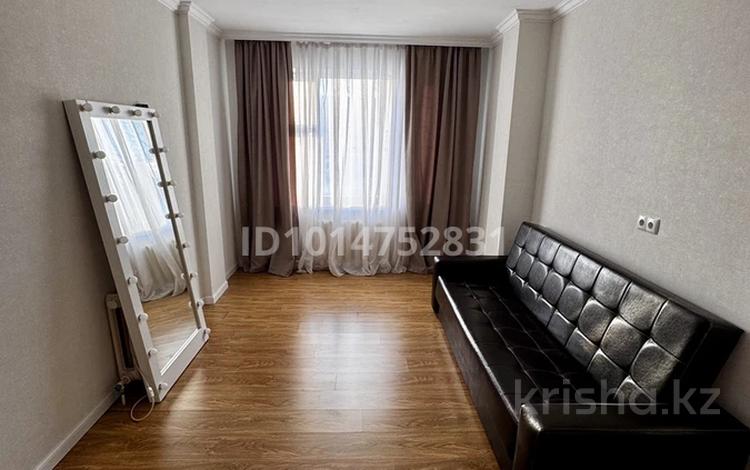 2-комнатная квартира · 60 м² · 1/14 этаж, Туркестан 4 — Туркестан 4 за 260 000 ₸ в Астане, Есильский р-н — фото 2