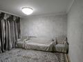 2-комнатная квартира, 55 м², 1/7 этаж посуточно, мкр Аксай-1А 6 за 15 000 〒 в Алматы, Ауэзовский р-н — фото 3