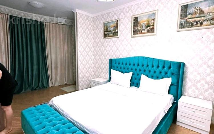 2-бөлмелі пәтер · 75 м² · 14/18 қабат, Навои 208 — Торайгырова, бағасы: 30 000 ₸ в Алматы, Бостандыкский р-н — фото 2