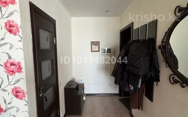 1-комнатная квартира · 40 м² · 18/25 этаж, Абая 92/2 за 200 000 ₸ в Астане, р-н Байконур — фото 2