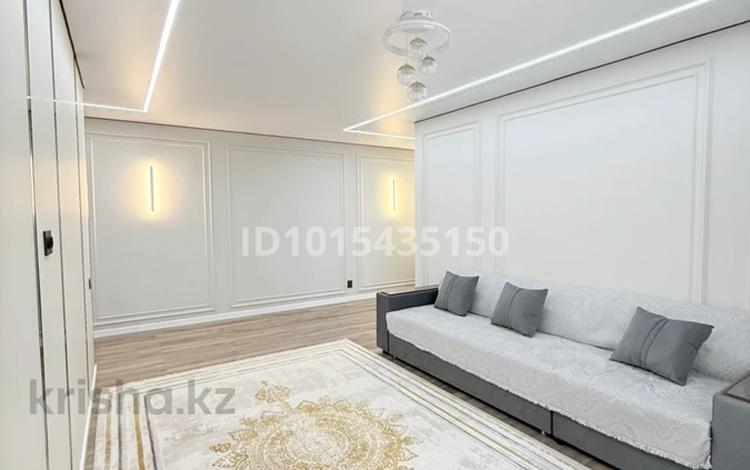2-комнатная квартира · 60 м² · 3/12 этаж, мкр Акжайык, К. Толеметова 83 за 270 000 ₸ в Шымкенте, Абайский р-н — фото 2