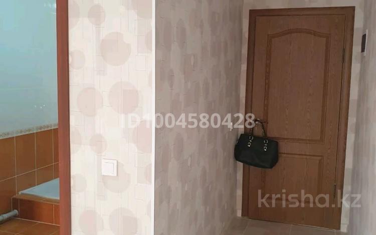 3-бөлмелі пәтер · 76 м² · 2/3 қабат, желтоксан 28 — угол коркыт ата, бағасы: 18 млн ₸ в  — фото 2