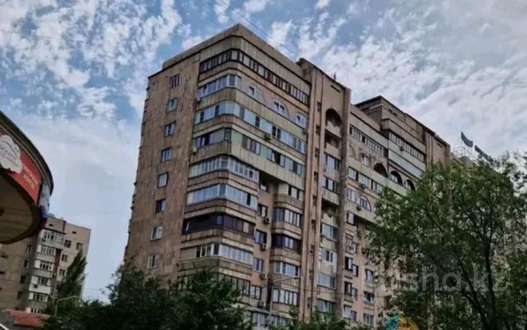 2-комнатная квартира, 60 м², 6/12 этаж, мкр Самал-2 — Назарбаева